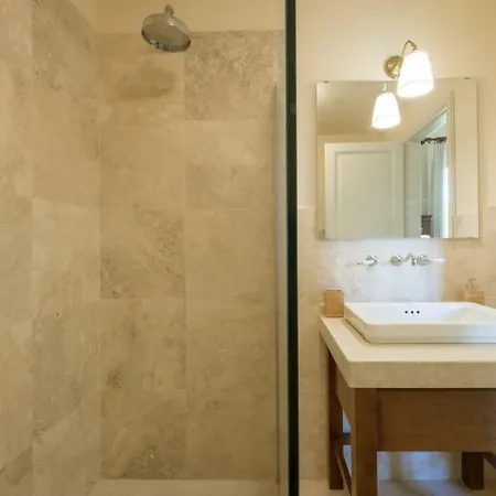 Daire 3bdrm Luxury In Tuscan Villa,private Estate, Shared Swimmingpool *