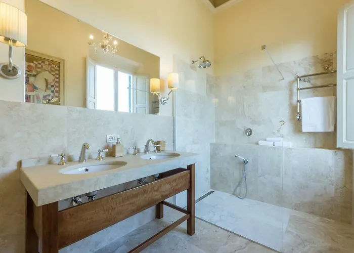 3bdrm Luxury In Tuscan Villa,private Estate, Shared Swimmingpool *