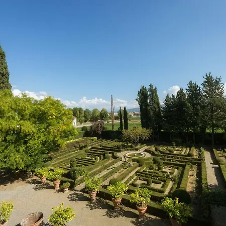 3bdrm Luxury In Tuscan Villa,private Estate, Shared Swimmingpool Appartement *