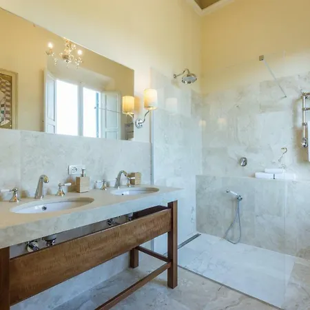 3bdrm Luxury In Tuscan Villa,private Estate, Shared Swimmingpool *
